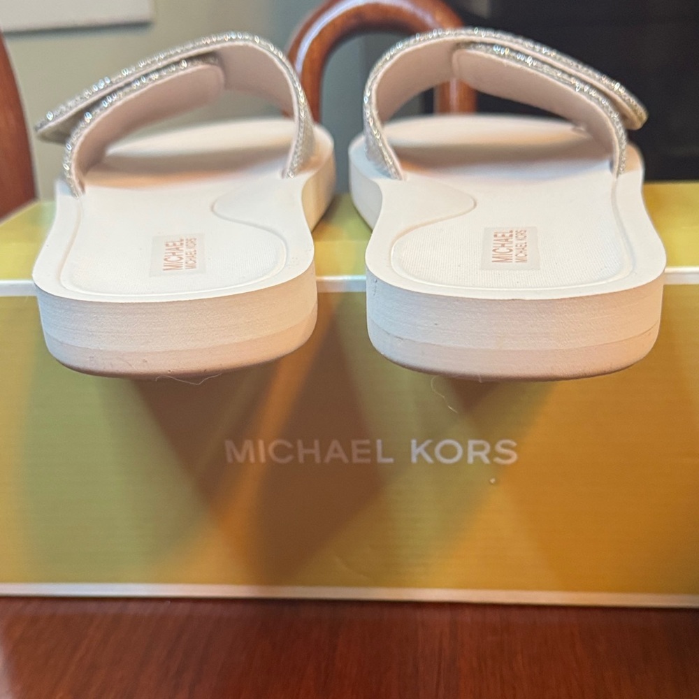 NWT Michael Kors MK Slides Glittering White Gold Sandals Size 8 w/Box - Picture 6 of 10
